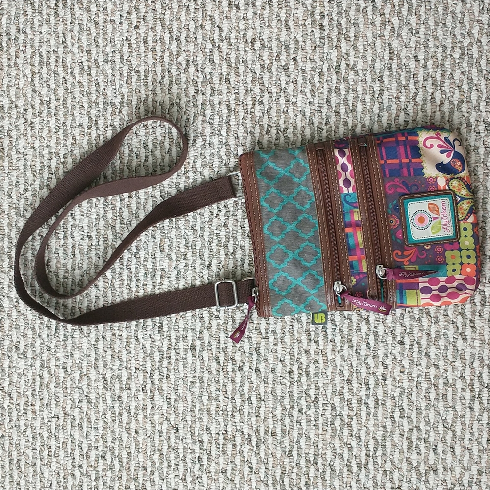 NWOT Lily Bloom Crossbody Purse